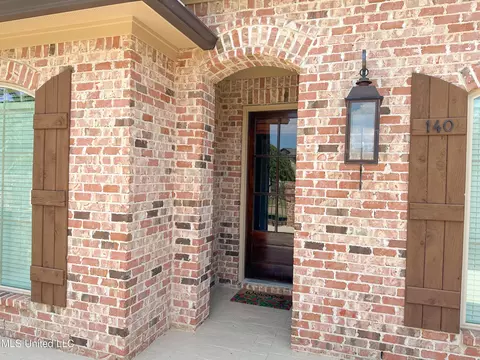 Exterior - 140 Grandeur Dr, Brandon, MS 39042 photo 2 of 9