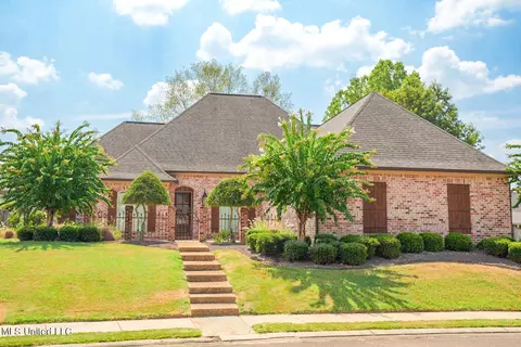 140 Grandeur Dr, Brandon, MS 39042