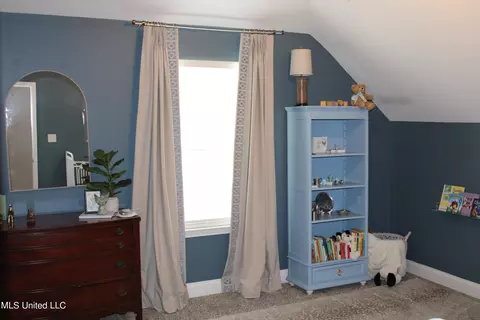 Bedroom - 702 Dudley Dr, Hernando, MS 38632 photo 6 of 11