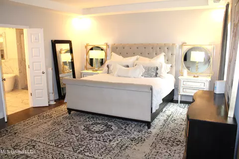 Bedroom - 702 Dudley Dr, Hernando, MS 38632 photo 2 of 11