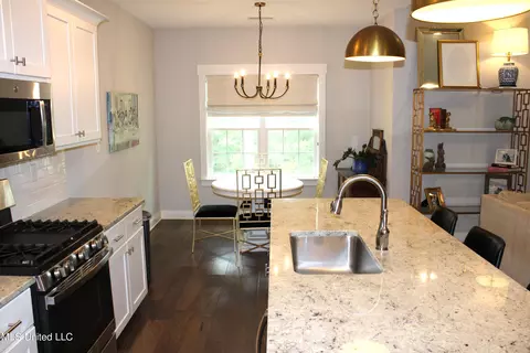 Kitchen - 702 Dudley Dr, Hernando, MS 38632 photo 3 of 5