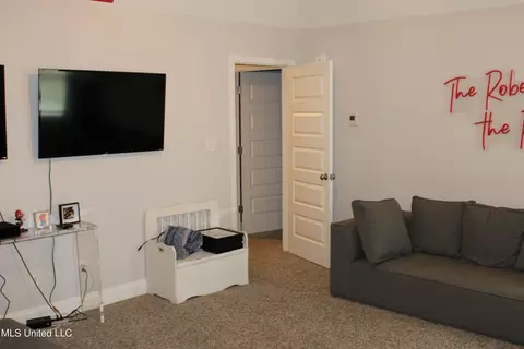 Bedroom - 702 Dudley Dr, Hernando, MS 38632 photo 11 of 11