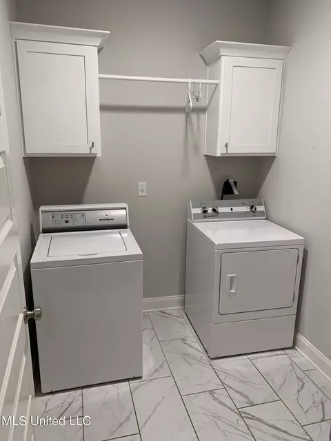 Other - 702 Dudley Dr, Hernando, MS 38632 photo 2 of 2