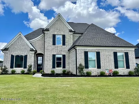 1606 Fall Garden Dr, Hernando, MS 38632
