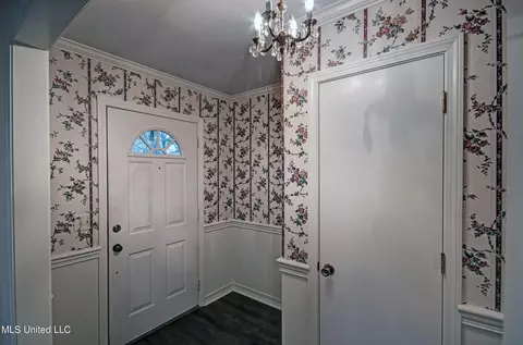 Entry Way - 124 Long Meadow Rd, Brandon, MS 39042 photo 1 of 1