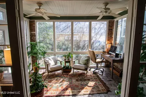 Exterior - 814 Fairview St, Jackson, MS 39202 photo 8 of 15
