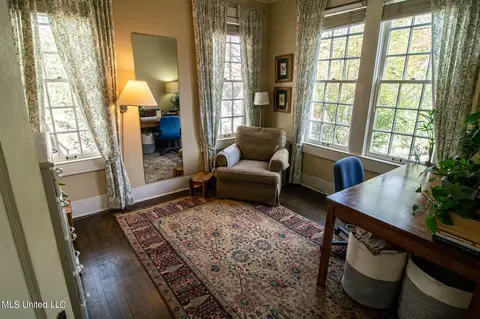 Living - 814 Fairview St, Jackson, MS 39202 photo 7 of 7
