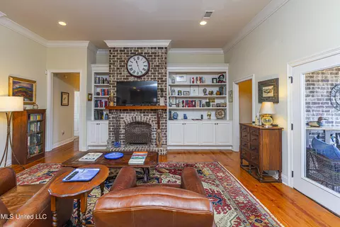 Living - 238 Bellamy Ct, Flowood, MS 39232 photo 4 of 4