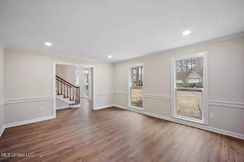 Living - 5460 Briarfield Rd, Jackson, MS 39211 photo 1 of 3