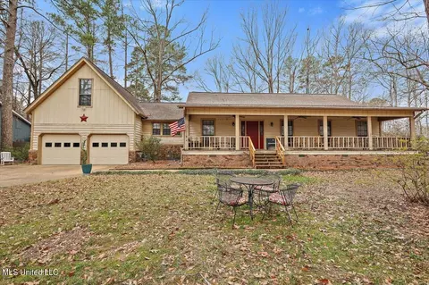 123 Newcastle Ct, Brandon, MS 39047