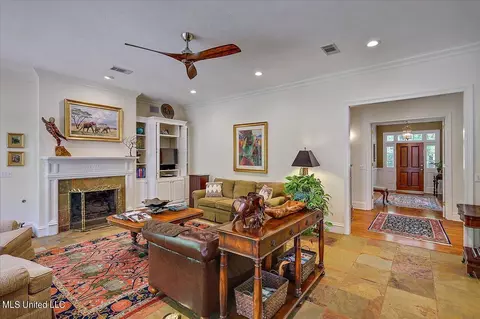 Living - 106 Norfleet Way, Madison, MS 39110 photo 2 of 4