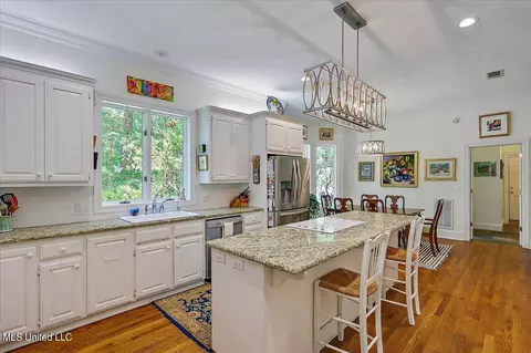 Kitchen - 106 Norfleet Way, Madison, MS 39110 photo 2 of 5
