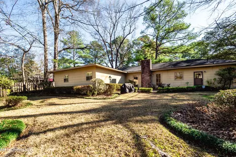 Exterior - 5315 Suffolk Dr, Jackson, MS 39211 photo 8 of 9