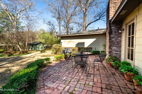 Exterior - 5315 Suffolk Dr, Jackson, MS 39211 photo 3 of 9