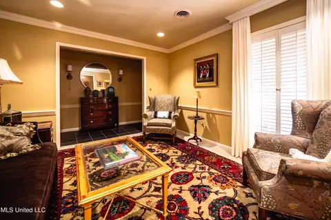 Living - 5315 Suffolk Dr, Jackson, MS 39211 photo 1 of 5