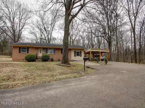 211 Jones St, Batesville, MS 38606