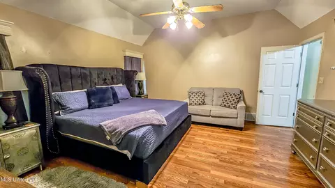 Bedroom - 7635 Broken Hickory Dr, Walls, MS 38680 photo 2 of 4