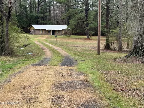 Exterior - 156 Garrett Rd, Florence, MS 39073 photo 2 of 14
