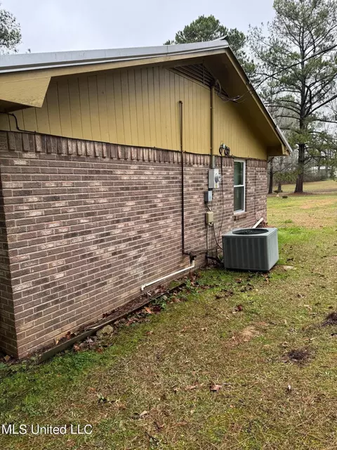 Exterior - 156 Garrett Rd, Florence, MS 39073 photo 12 of 14