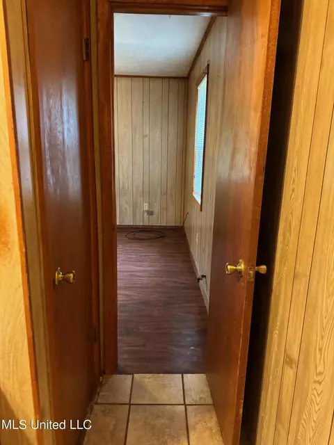 Entry Way - 156 Garrett Rd, Florence, MS 39073 photo 2 of 2