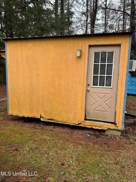 Exterior - 156 Garrett Rd, Florence, MS 39073 photo 11 of 14