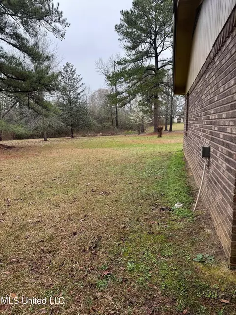 Exterior - 156 Garrett Rd, Florence, MS 39073 photo 5 of 14