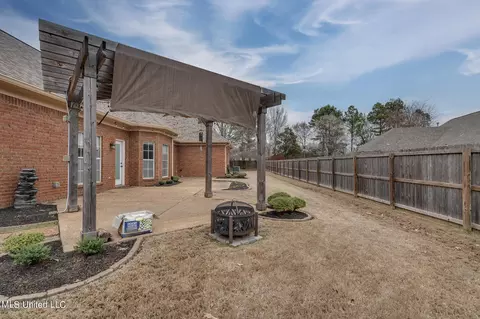 Exterior - 1680 Cedar Lake Cv, Hernando, MS 38632 photo 6 of 12