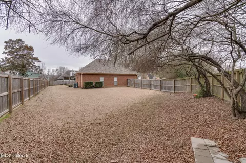 Exterior - 1680 Cedar Lake Cv, Hernando, MS 38632 photo 10 of 12
