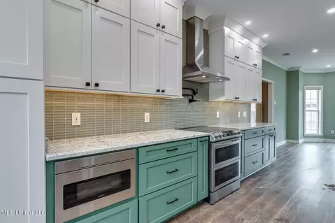 Kitchen - 1680 Cedar Lake Cv, Hernando, MS 38632 photo 6 of 6