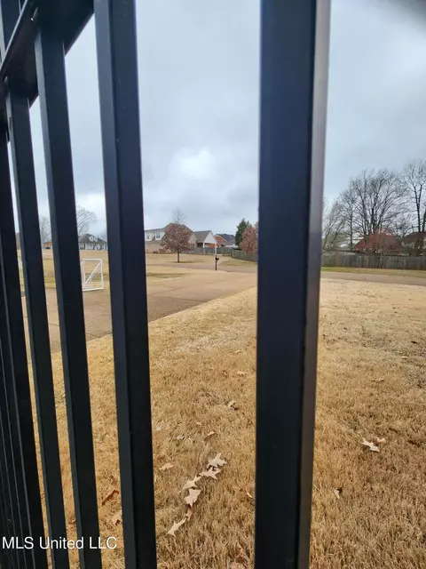 Exterior - 1750 Ready Dr, Hernando, MS 38632 photo 6 of 22