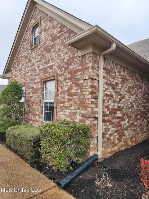 Exterior - 1750 Ready Dr, Hernando, MS 38632 photo 18 of 22