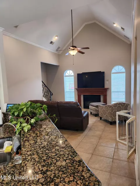 Living - 1750 Ready Dr, Hernando, MS 38632 photo 1 of 6