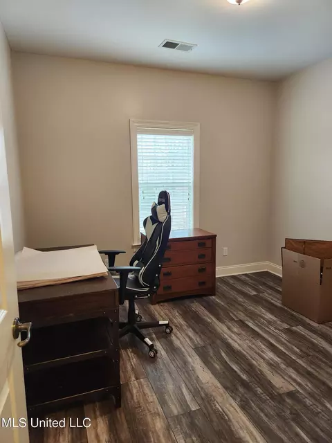 Bedroom - 1750 Ready Dr, Hernando, MS 38632 photo 12 of 15