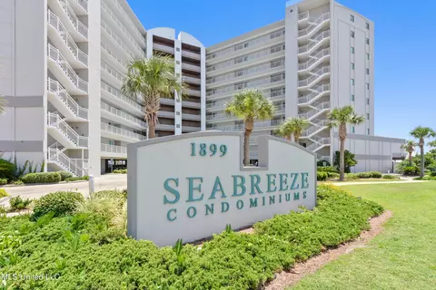 1899 Beach Blvd #402, Biloxi, MS 39531