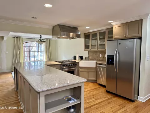 1306 Robert Dr, Jackson, MS 39211 photo 4