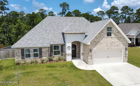 2963 Juliette Dr, Ocean Springs, MS 39564