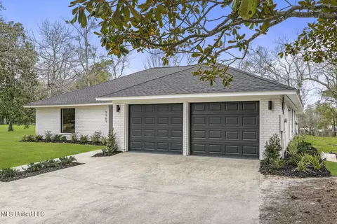 Exterior - 5569 E Diamondhead Dr, Diamondhead, MS 39525 photo 3 of 10