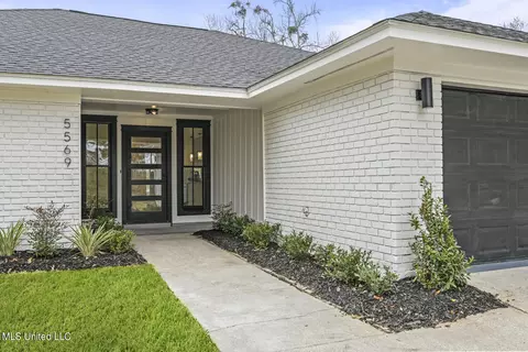 Exterior - 5569 E Diamondhead Dr, Diamondhead, MS 39525 photo 4 of 10