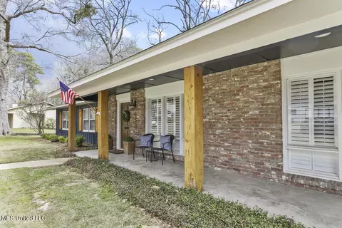 Exterior - 4504 E Cheryl Dr, Jackson, MS 39211 photo 2 of 5