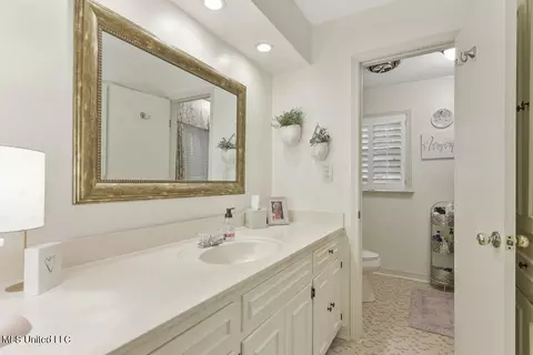 Bath - 4504 E Cheryl Dr, Jackson, MS 39211 photo 1 of 2