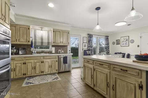 Kitchen - 4504 E Cheryl Dr, Jackson, MS 39211 photo 2 of 2