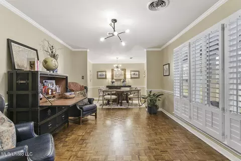Living - 4504 E Cheryl Dr, Jackson, MS 39211 photo 1 of 3