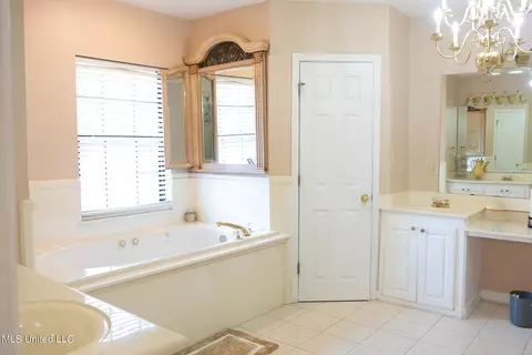 Bath - 6313 Cedarwood Dr, Jackson, MS 39213 photo 1 of 3