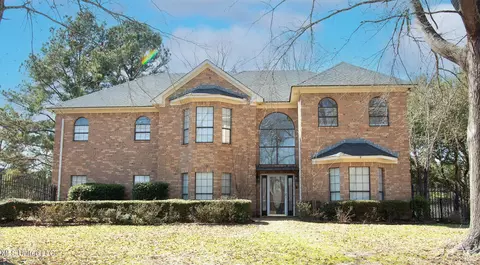 6313 Cedarwood Dr, Jackson, MS 39213