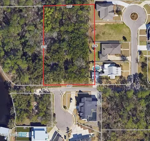 9615 Evans Rd, Gulfport, MS 39503