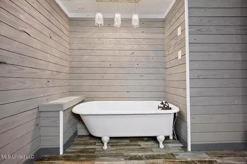 Bath - 12926 Springridge Rd, Terry, MS 39170 photo 4 of 5
