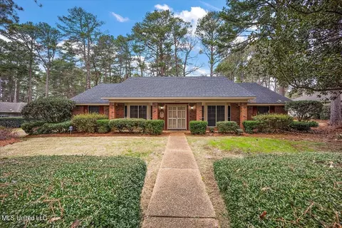 5493 Kaywood Dr, Jackson, MS 39211