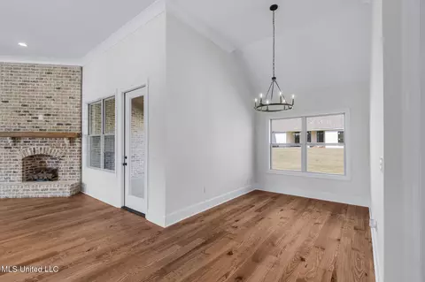 Dining - 807 Trawler Cir, Brandon, MS 39047 photo 2 of 3
