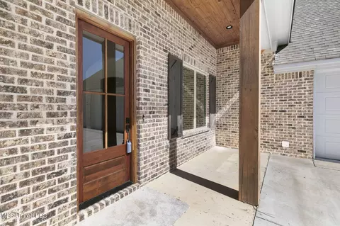 Exterior - 807 Trawler Cir, Brandon, MS 39047 photo 5 of 10