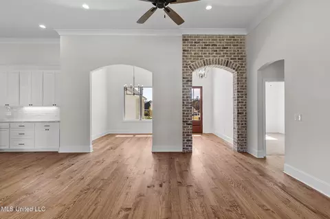 Entry Way - 807 Trawler Cir, Brandon, MS 39047 photo 3 of 9